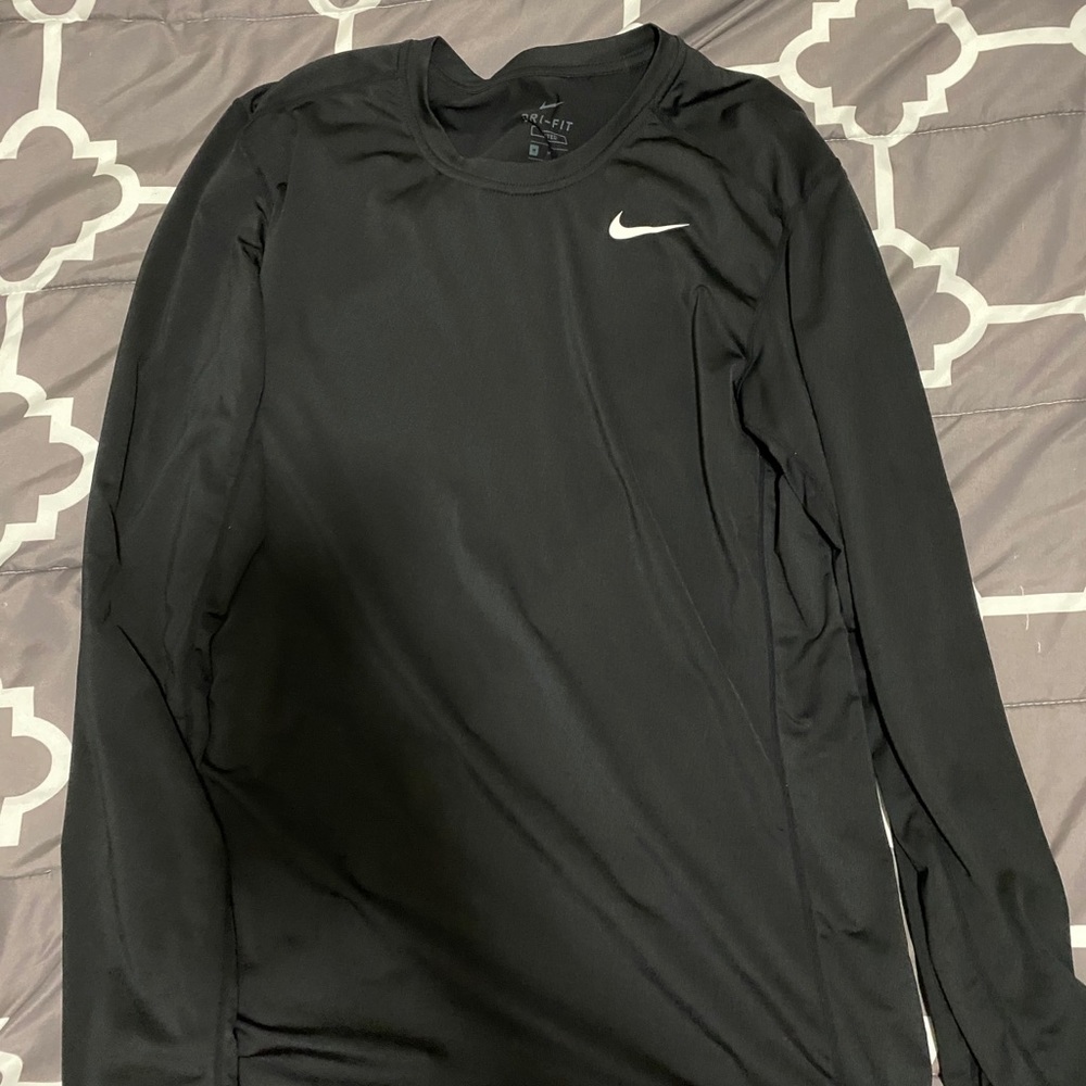 Men’s Nike dri-fit shirt